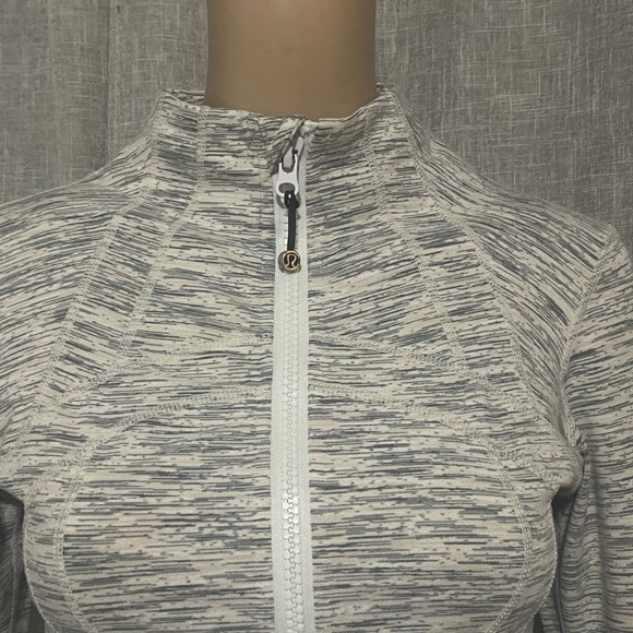 Lululemon Define Jacket In Wee Are From Space Silver Spoon-Size:6- - Picture 3 of 9